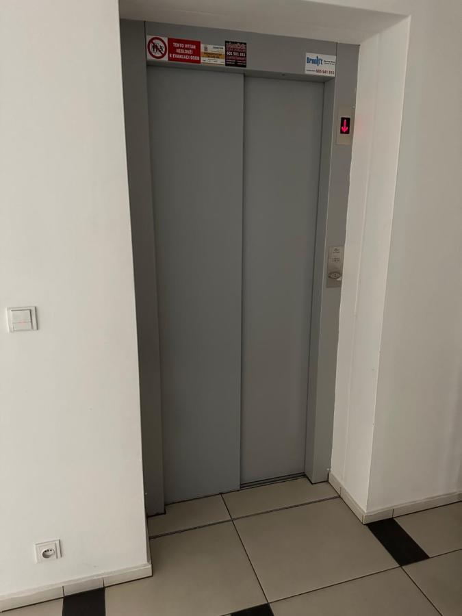 Apartments Spacilova Nearly Center Komarov エクステリア 写真