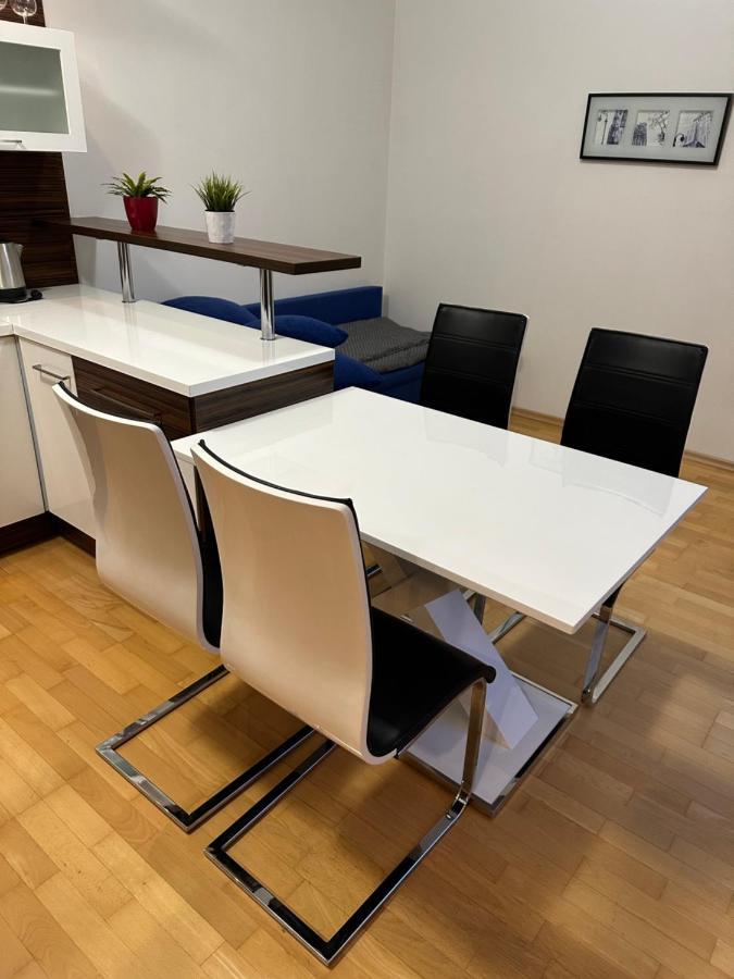 Apartments Spacilova Nearly Center Komarov エクステリア 写真